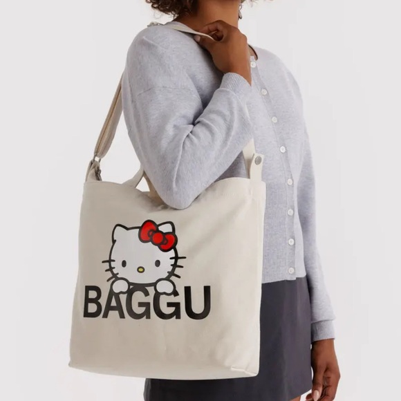 BAGGU Hello Kitty Canvas Tote - Cream - Picture 3 of 4